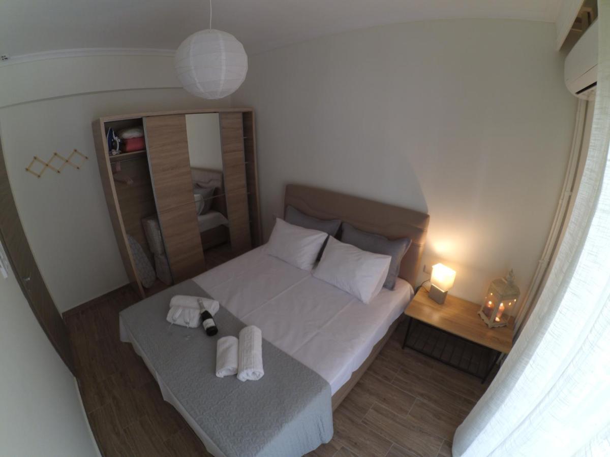 Chrysafenia & Leandros Downtown Apartment Kavala Bagian luar foto