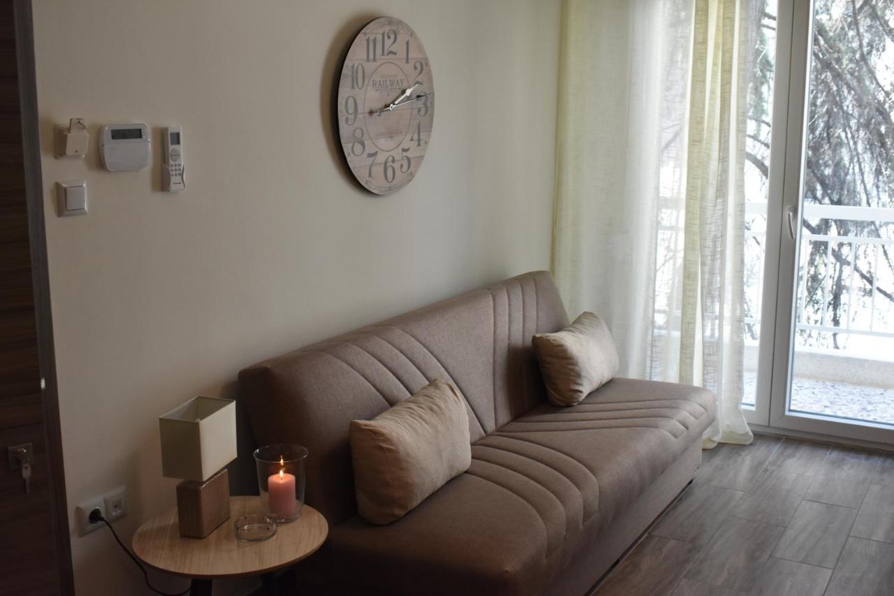 Chrysafenia & Leandros Downtown Apartment Kavala Bagian luar foto