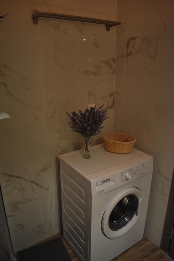 Chrysafenia & Leandros Downtown Apartment Kavala Bagian luar foto