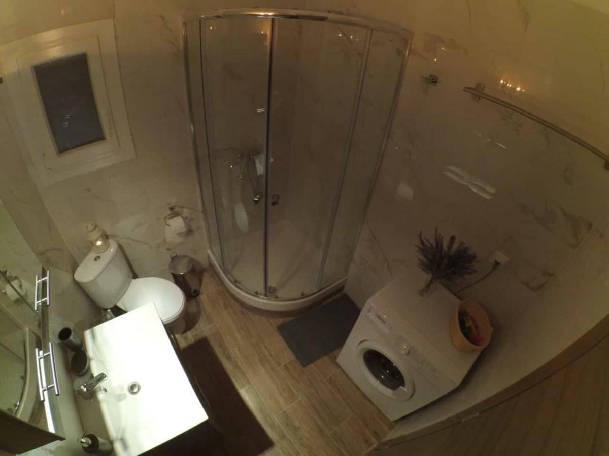Chrysafenia & Leandros Downtown Apartment Kavala Bagian luar foto